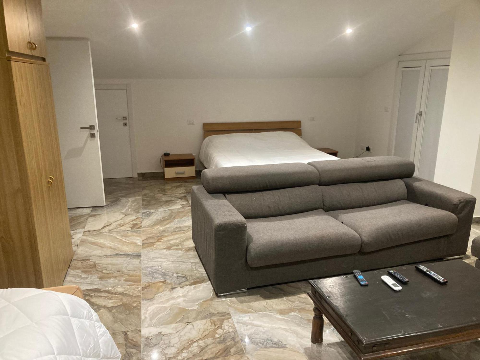 Hotel Attico Marsiglie à Casal Fiumanese Extérieur photo