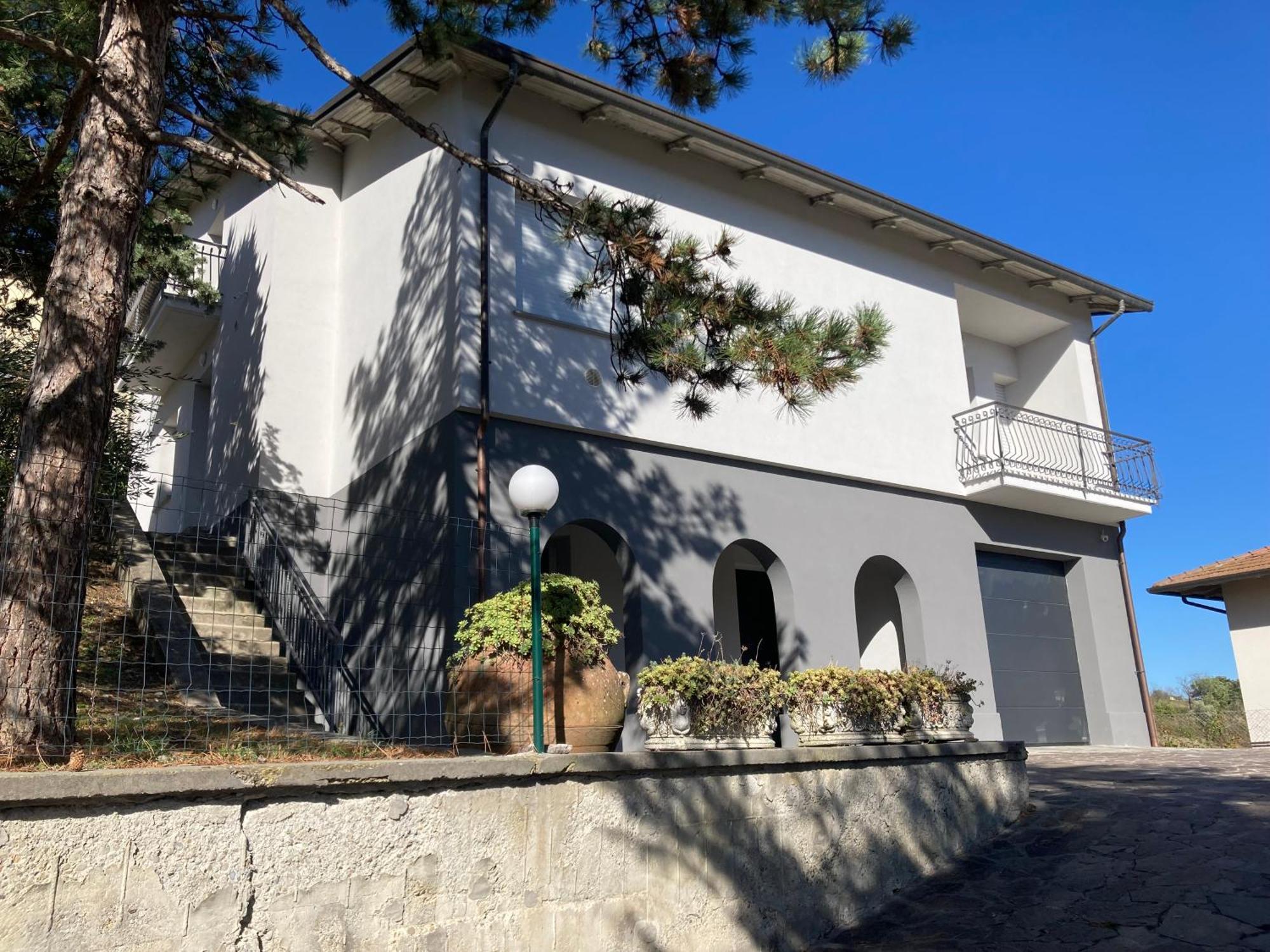 Hotel Attico Marsiglie à Casal Fiumanese Extérieur photo