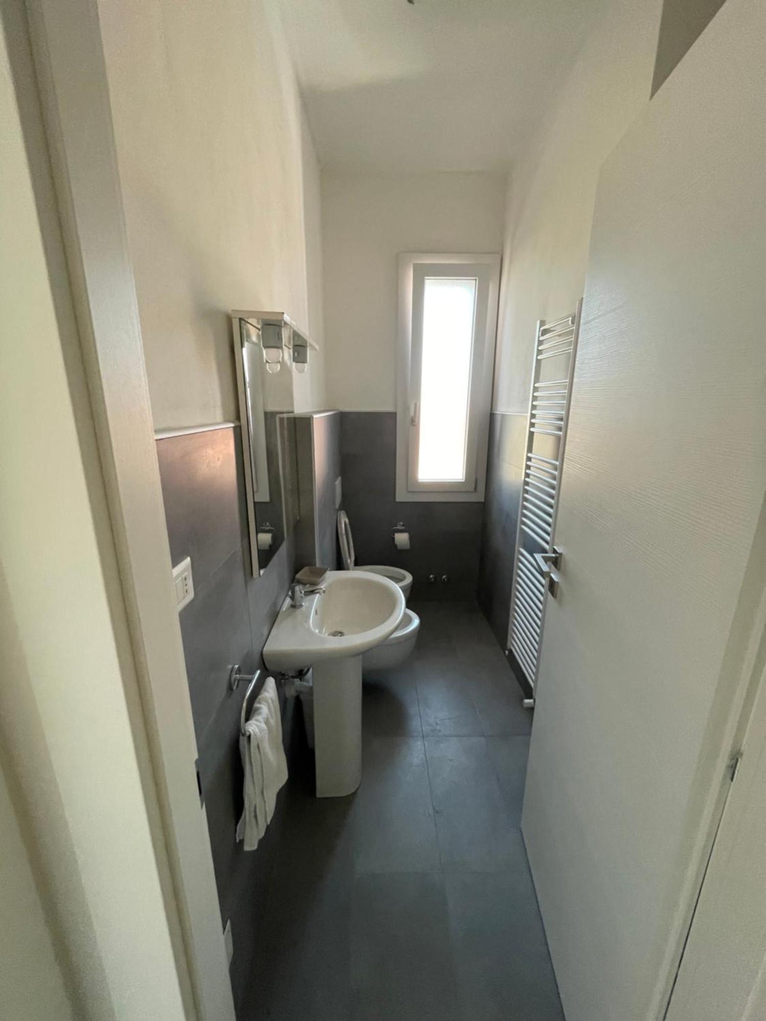 Hotel Attico Marsiglie à Casal Fiumanese Extérieur photo